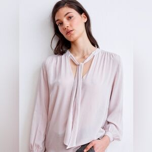 Velvet By Graham & Spencer Blouse Size S
